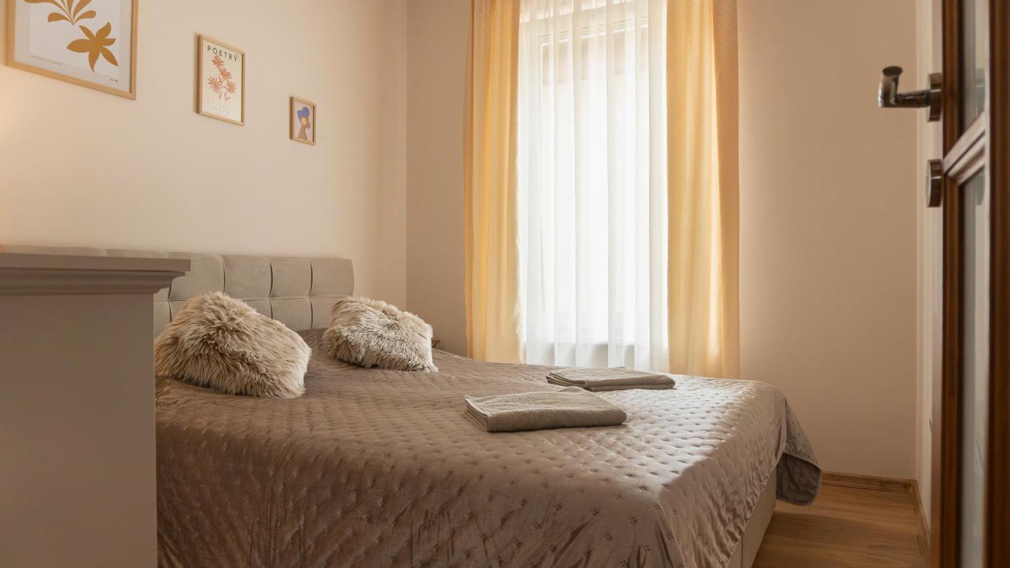 Thermal Irisz Apartman Kiskunhalas Luaran gambar